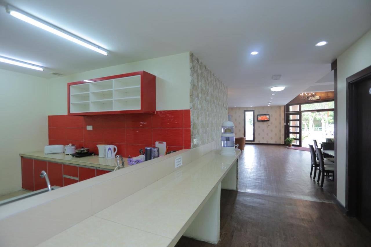 Jam Hotel Kota Warisan Sepang @ Erl Salak Tinggi, Klia 1-2 & F1 Kültér fotó